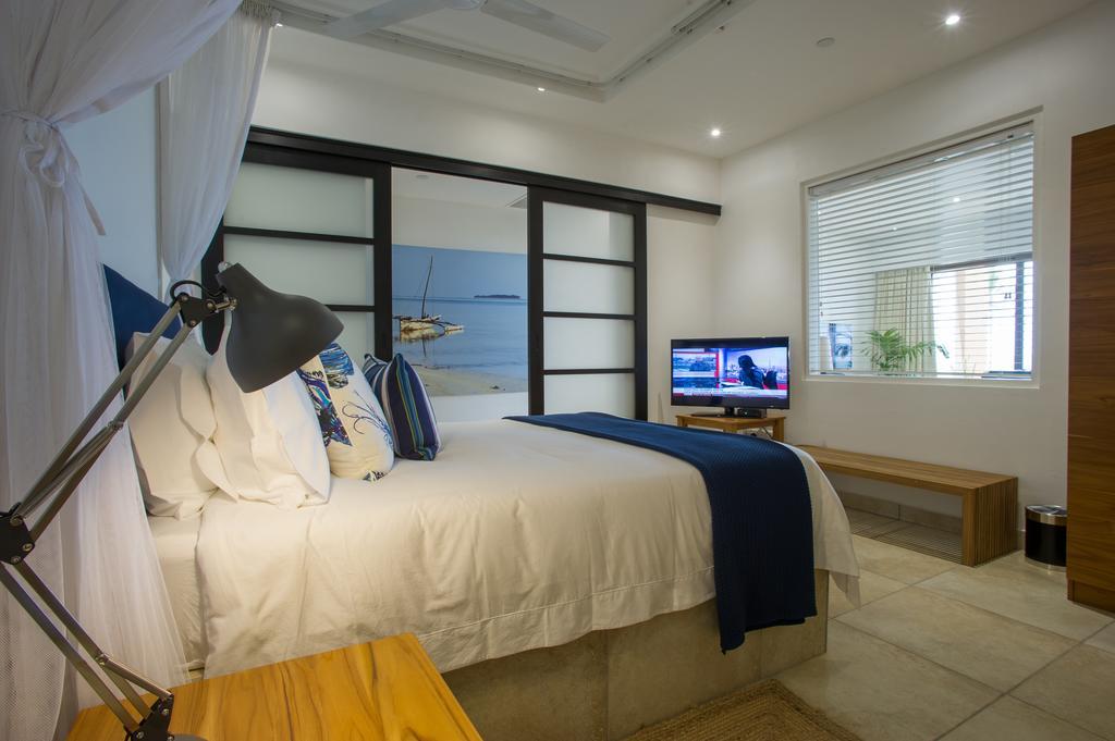 The Oyster Bay